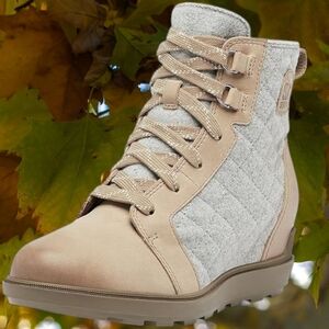 Sorel Evie II NW Lace Bootie Women's. Size 8